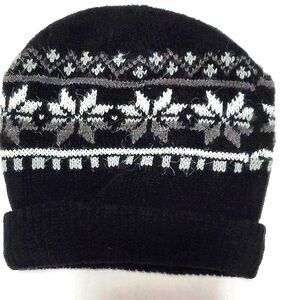 Covington Black & White Fair Isle Christmas Snowflakes Floral Beanie